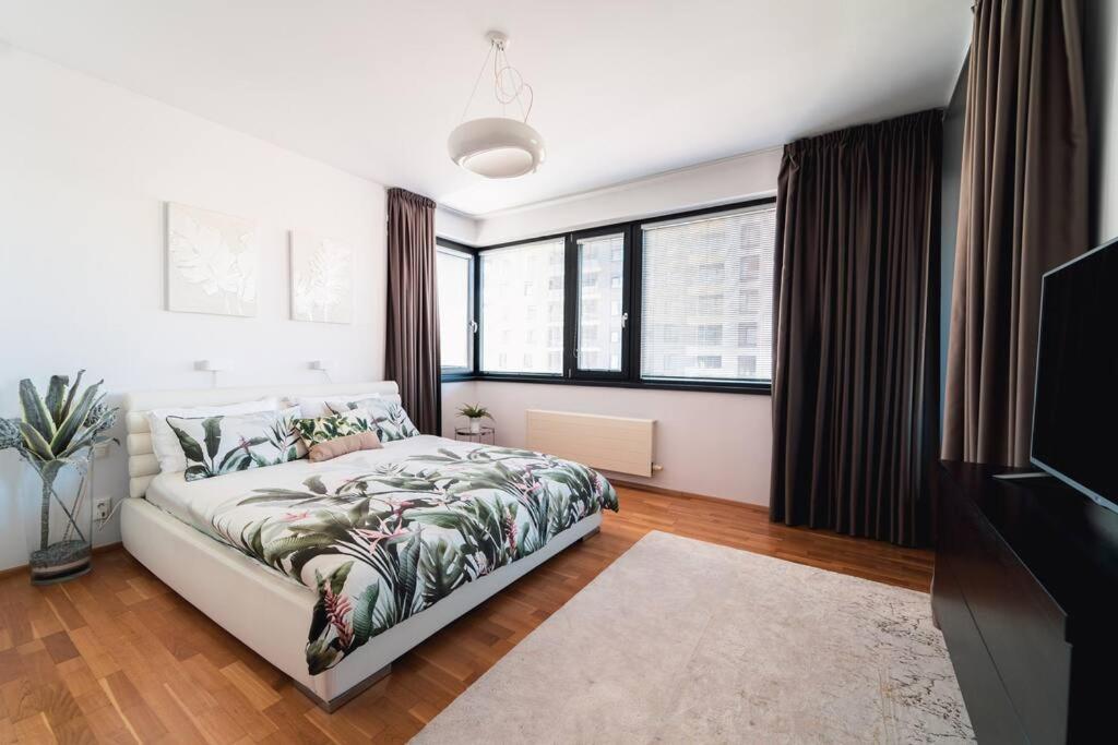Prague Marina River View Apartment Close To City Centre Free Parking エクステリア 写真