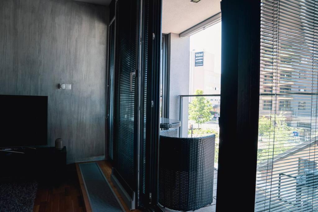 Prague Marina River View Apartment Close To City Centre Free Parking エクステリア 写真