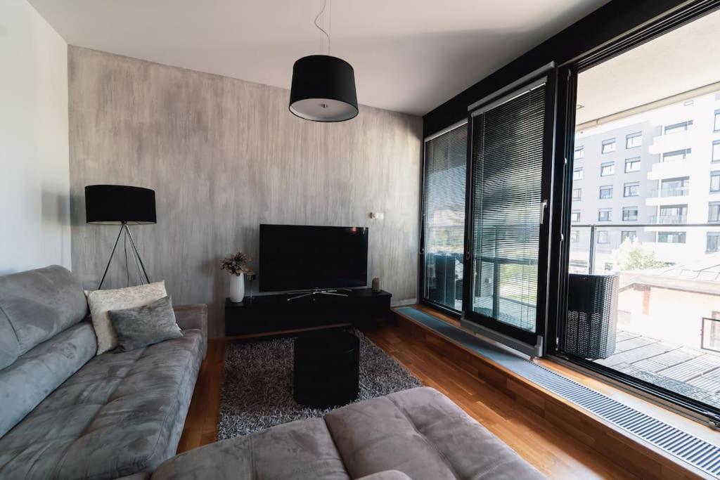 Prague Marina River View Apartment Close To City Centre Free Parking エクステリア 写真